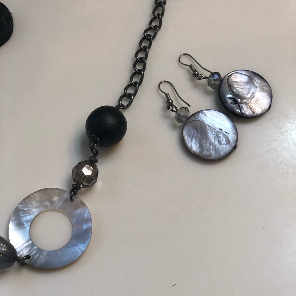 Shell necklace - Picture 2 of 8